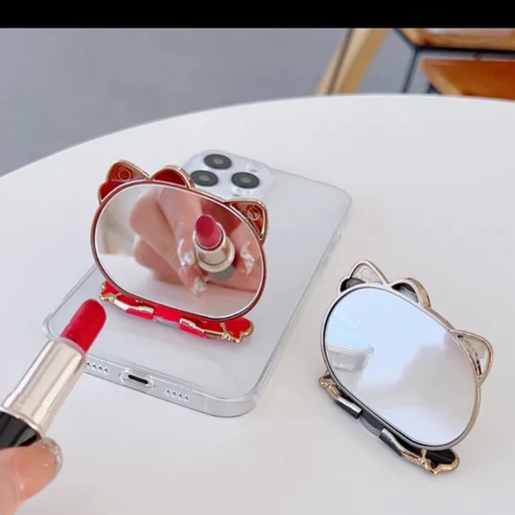 Hello Kitty Mirror Phone Stand - Picture 11 of 16